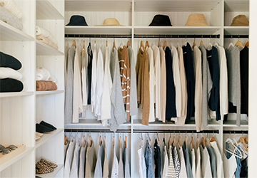 How to Master the Art of Capsule Wardrobes